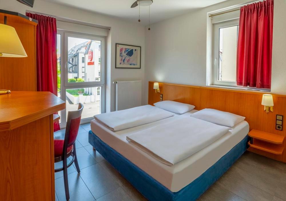Heilbronner Hotel Am Schoenen Theater Εξωτερικό φωτογραφία